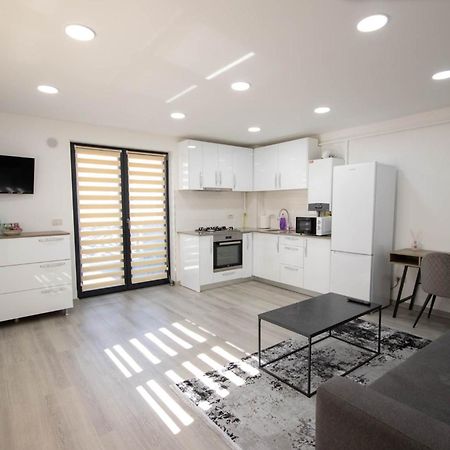Astar Apartments - Executive Radauţi Bagian luar foto