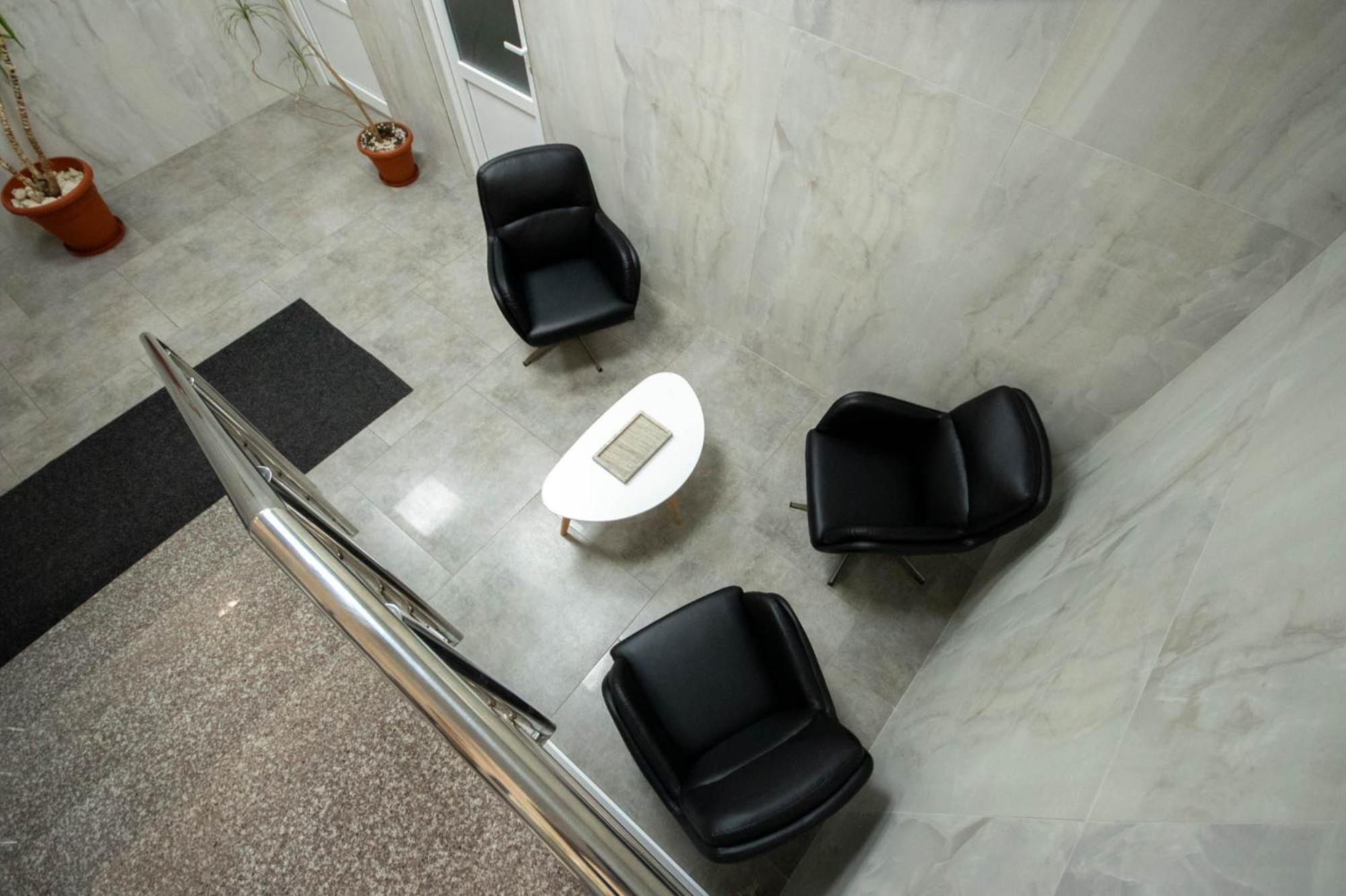 Astar Apartments - Executive Radauţi Bagian luar foto
