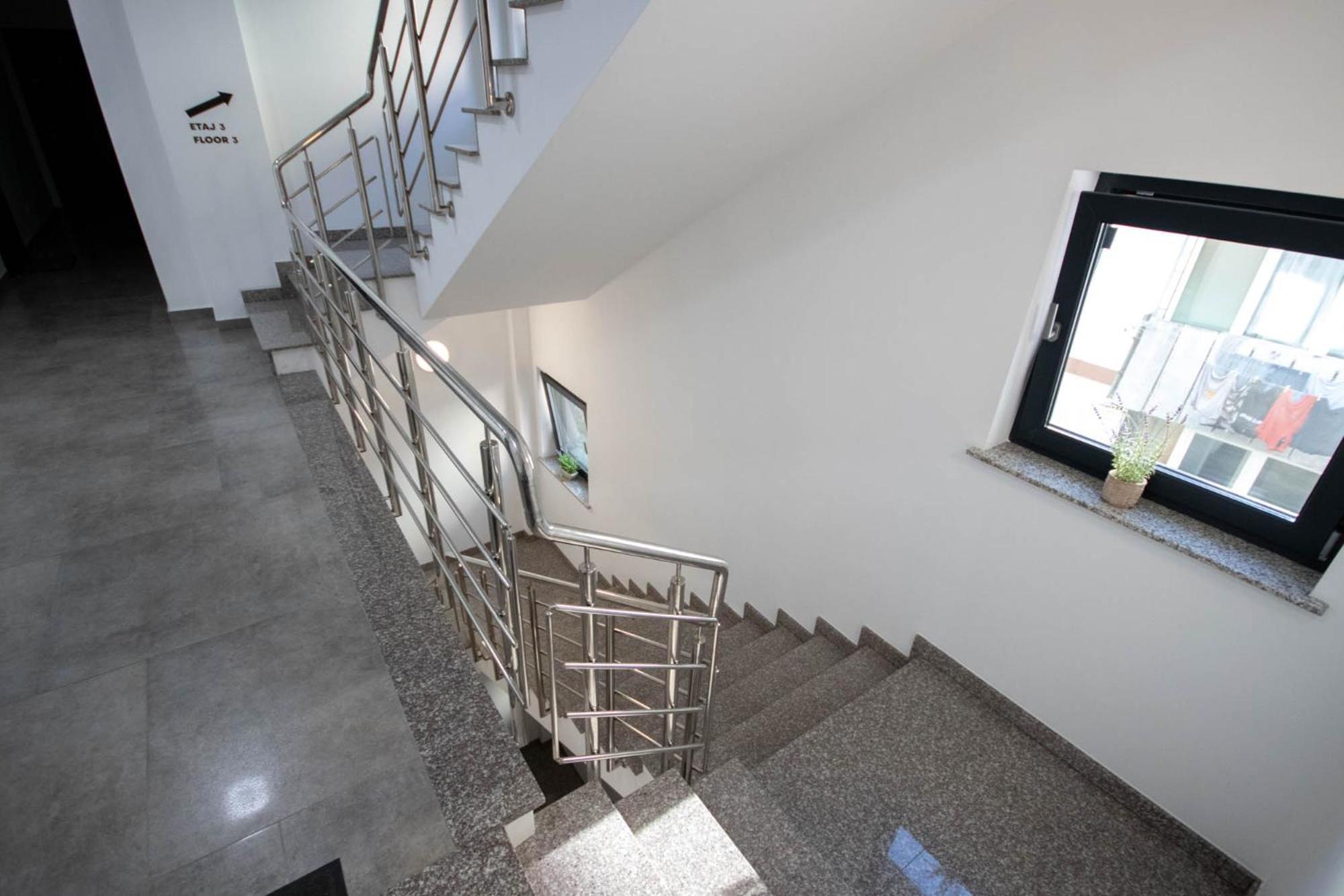 Astar Apartments - Executive Radauţi Bagian luar foto